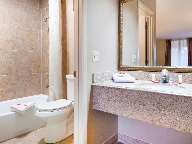 เอ็ม สตาร์ โฮเทล บรูตัน Hotel Brewton ภายนอก รูปภาพ